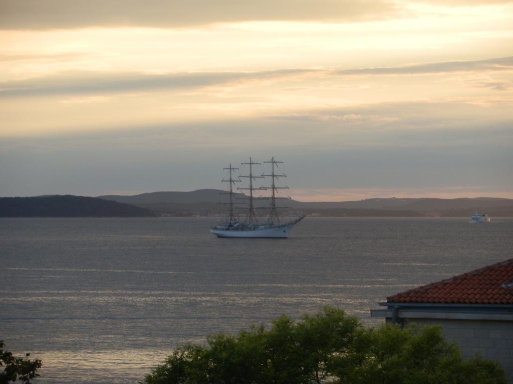 Vera Apartments With Sea View And Old Town View Zadar Room photo