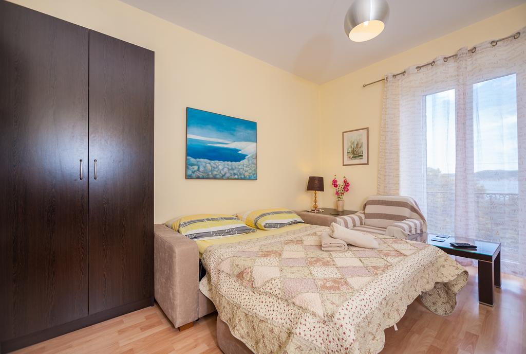 Vera Apartments With Sea View And Old Town View Zadar Exterior photo